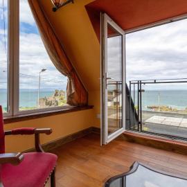 Castle View - Donnini Apartments, hotel a Dunure