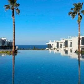 Apartment with Sea View and Resort Facilities