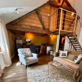 Le carrosse, la diligence, centre Saint Jean de Losne tarif 2pers 1 chambre, tarif 4 pers 2 chambres, מלון בסן-ז'אן-דה-לון