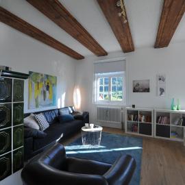 Schöne, helle Wohnung in Rheinnähe，Küssaberg的飯店