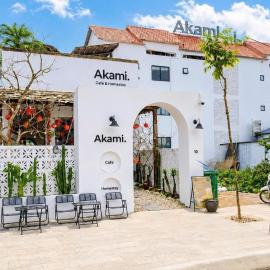 Akami Cafe&Homestay, hotelli kohteessa Làng Môn