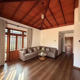 Rolling hills retreat, hotel in Katugastota