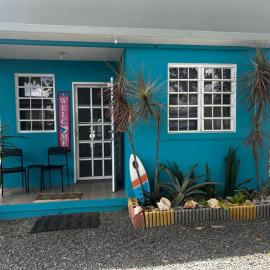 Beach Front Apartments Seven Seas