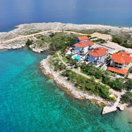 Villas Punta Silo - luxury apartments with pool, hotel Šilóban