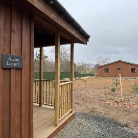 Azalea Lodge 1 with Wood Burning Hot Tub