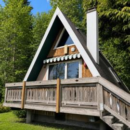 Chalet, отель в городе Ле-Толи