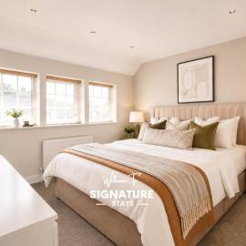 NEW Stylish London Home By Signature Stays - Modern FREE Parking, hotel i London Colney