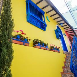 Casa Amarilla