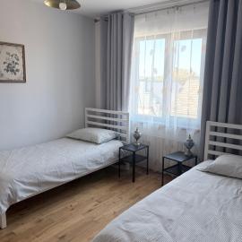 Twin room with private bathroom, hotel a Glin