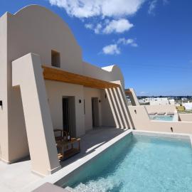 Santorini - Villa - Sleeps 4 - Pool - Parking