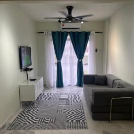 Homestay Ziyan with pool near beach, hotel in Kampong Tanah Merah