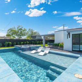 Cozy 3BR Home -Pool-Old Town-Vista Del Camino Park, hotel in Scottsdale