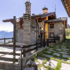 Chalet Monte Emilius, hotel u gradu Gignod