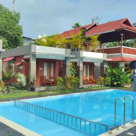 Aruvi on the cliff – hotel w mieście Varkala