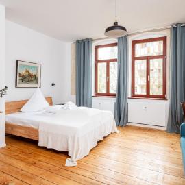 Künstlerzimmer im Kulturhaus Häselburg, khách sạn ở Gera