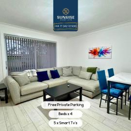 FERRY HOUSE - 4 Bed House, Great for Contractors, Fully Equipped, Private Parking, Easy Ring Road Access by SUNRISE LONG LETS and SERVICED ACCOMMODATION DUNDEE - Reduce mobile app pricing