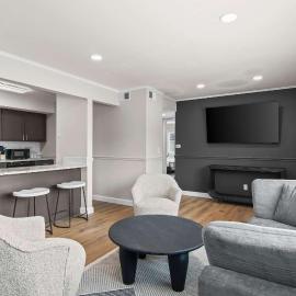 Newly Renovated Unit in Central Spfld #204