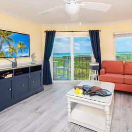 Sunrise Penthouse 3316 Ocean Pointe 1BR 2BA, hotel sa Tavernier