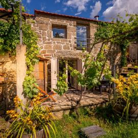 Casa da Eva at Terrus Winery