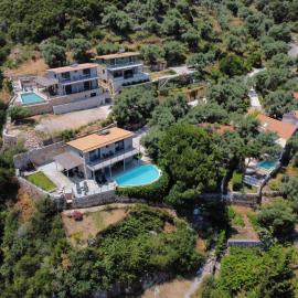 Kaminia Blue Villas, hotel din Tsoukalades
