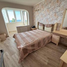 Sea View Apartment Yuzhny, hotel a Yuzhne