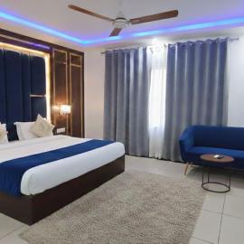 Hotel TARK Premium Near IGI Airport Delhi