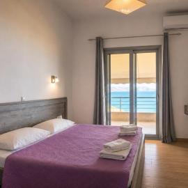 Blue Sea Apartments, hotelli kohteessa Qeparo