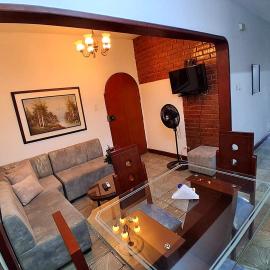 Apartamento Amplio y Cómodo en el Centro de Palmira de 2 Habitaciones con Aire Acondicionado, hotel in Palmira