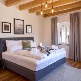 Moselquartier "Winzer-Residenz" exklusive Maisonette `moderne Küche` 2 Balkone` Boxspringbetten, hotel a Piesport