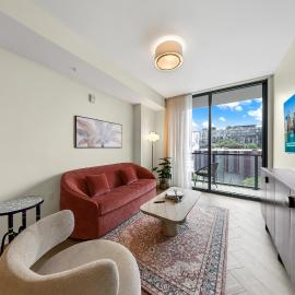 Prime Location - Modern Condo - Pool and Gym, hotel en Miami
