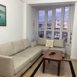 Sunny Cosy Flat in Tirana, hotel in Kashar