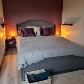 L'Aparte Suite Romantique avec Spa et Douche XXL accueil velo, hotel Hanvec városában