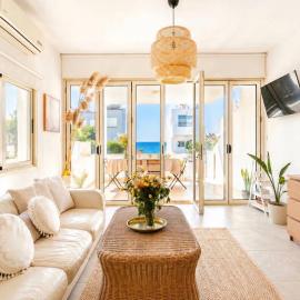 Boho Beach House, Hotel in Perivolia