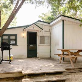 Private Beach Access - Cottage 5, hotel u gradu Sauble Beach
