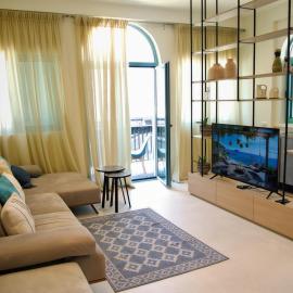 Ivy Blue Apartment Santorini Drymades, отель в городе Дерми
