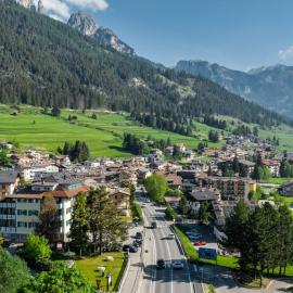 Hotel Montana ski-bike-spa, hotel v destinaci Pozza di Fassa