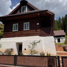Drevenica Kráľova, מלון בŠumiac