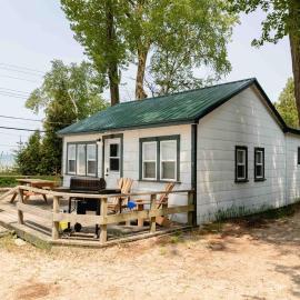 Private Beach Access -Cottage 10
