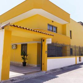 Petrarca guest house appartamento Ponza, hotel Mondragonéban