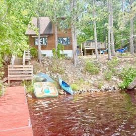 Charming Rhinelander Lakehouse