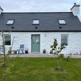 Quiet rural cottage near Dornoch، فندق في Astle