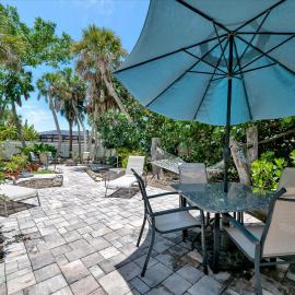 Coastal Home with Hot Tub Firepit and Music Lounge