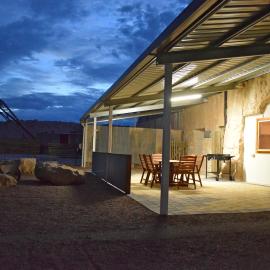 Dug Out B&B, hotel in Coober Pedy