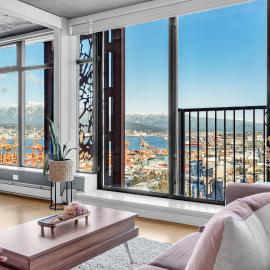 Water Views, 40th Floor Sub-Penthouse! Entire Condo in the heart of Vancouver City Centre, hótel í Vancouver