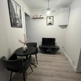 Cocon 2 pièces - Design premium, hotel in Alfortville