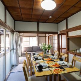 オーシャンステイみうら, hotel u gradu Miura