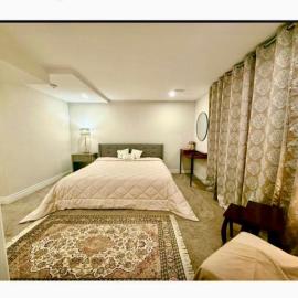 Barakah Manor Bed & Breakfast Stays & Events, hotel u gradu Mulmur