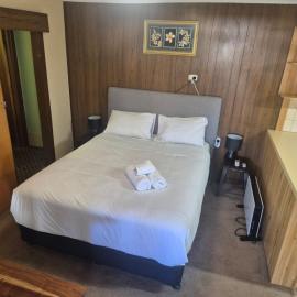 13 Campbell Street Lamington, hotel in Kalgoorlie