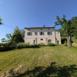 Large country house in Le Marche