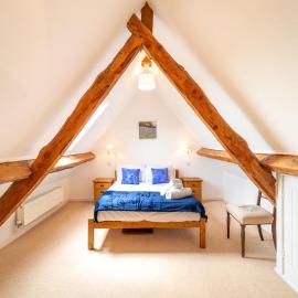 Charming 3 Bed Home in Peaceful Rural Village - Pass the Keys